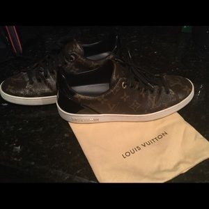 Luxembourg Sneaker